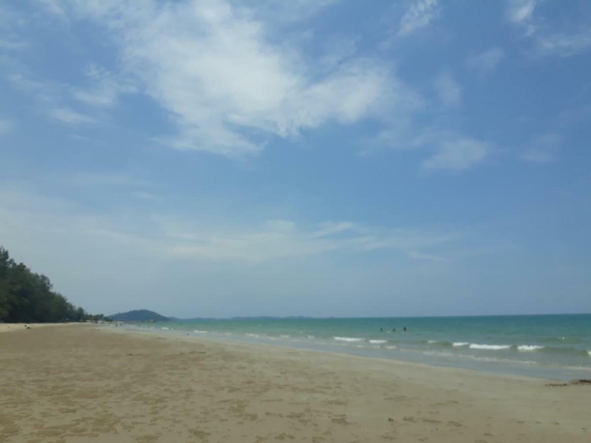 Mae Rampung Beach House คาราโอเกะและสระเด็ก Rayong Exterior foto